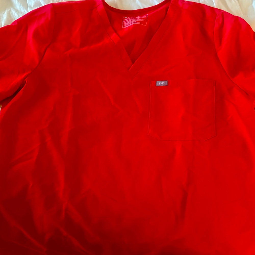 Women’s Fig Scrub top